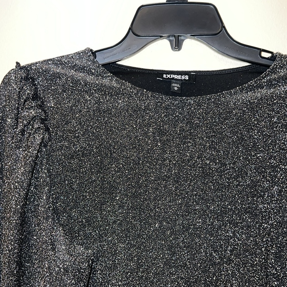 Express Top - Picture 2 of 4